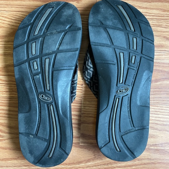 mens black chacos